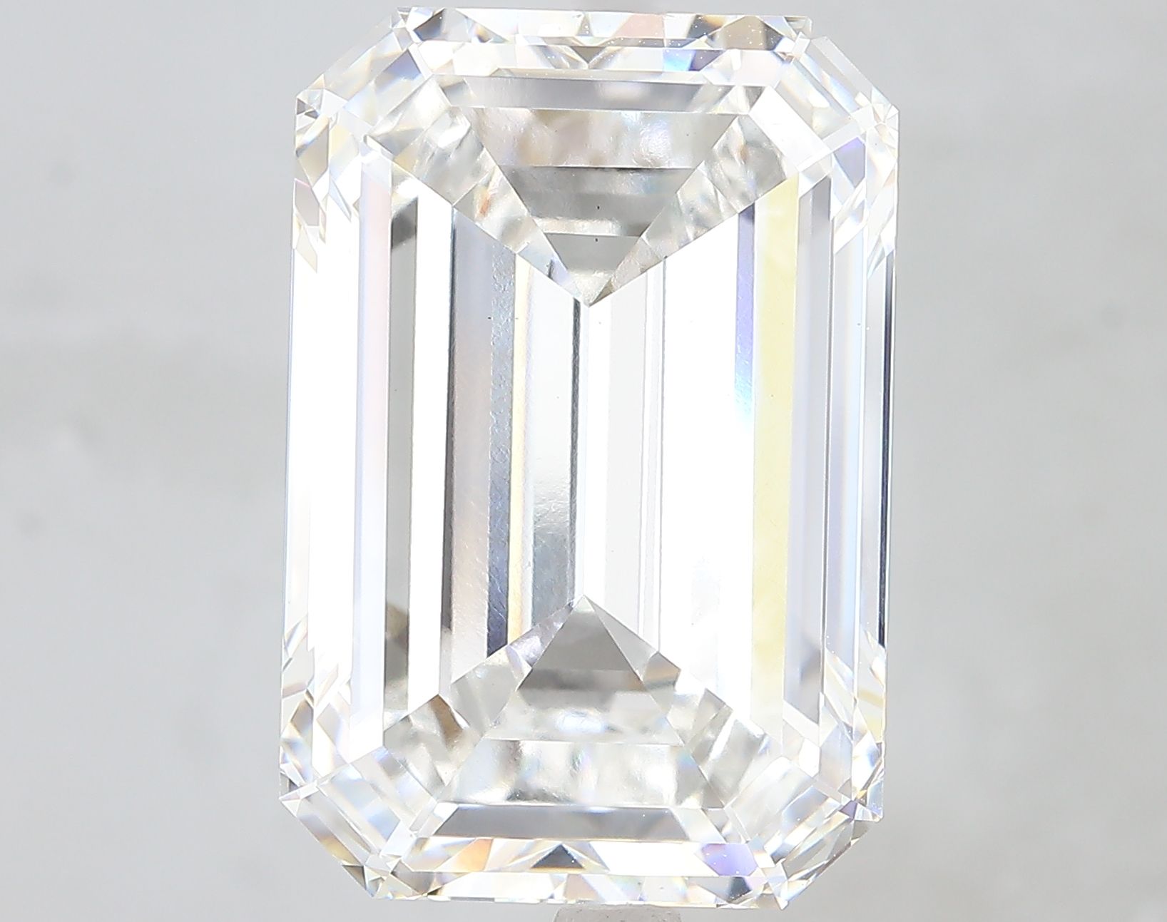 17.00 ct. emerald Lab Grown Diamond front image