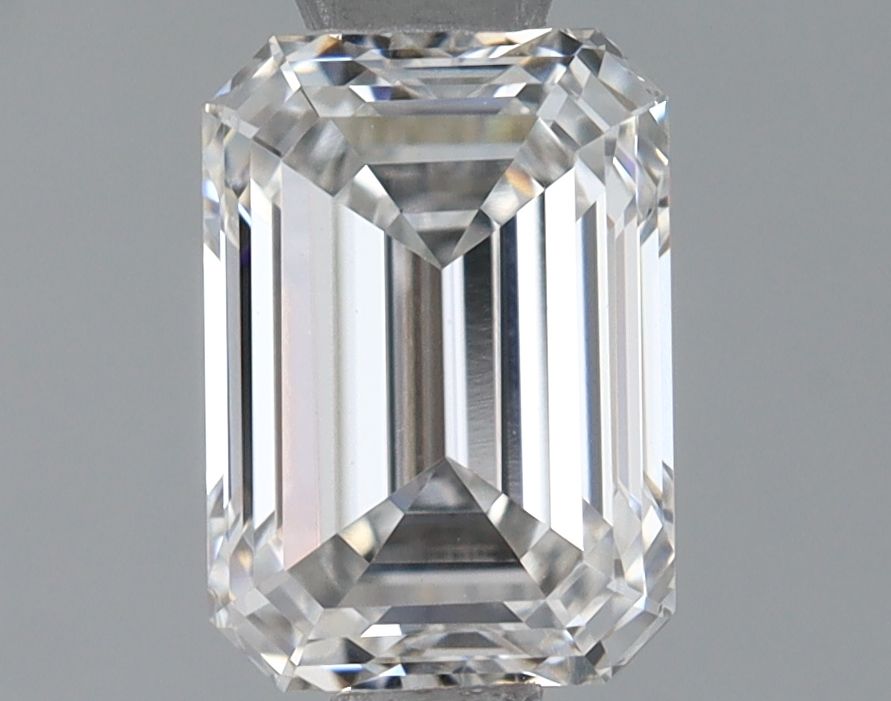 0.93 ct. emerald Lab Grown Diamond front image