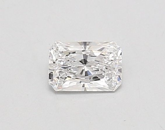 0.34 ct lab-grown Radiant Diamond