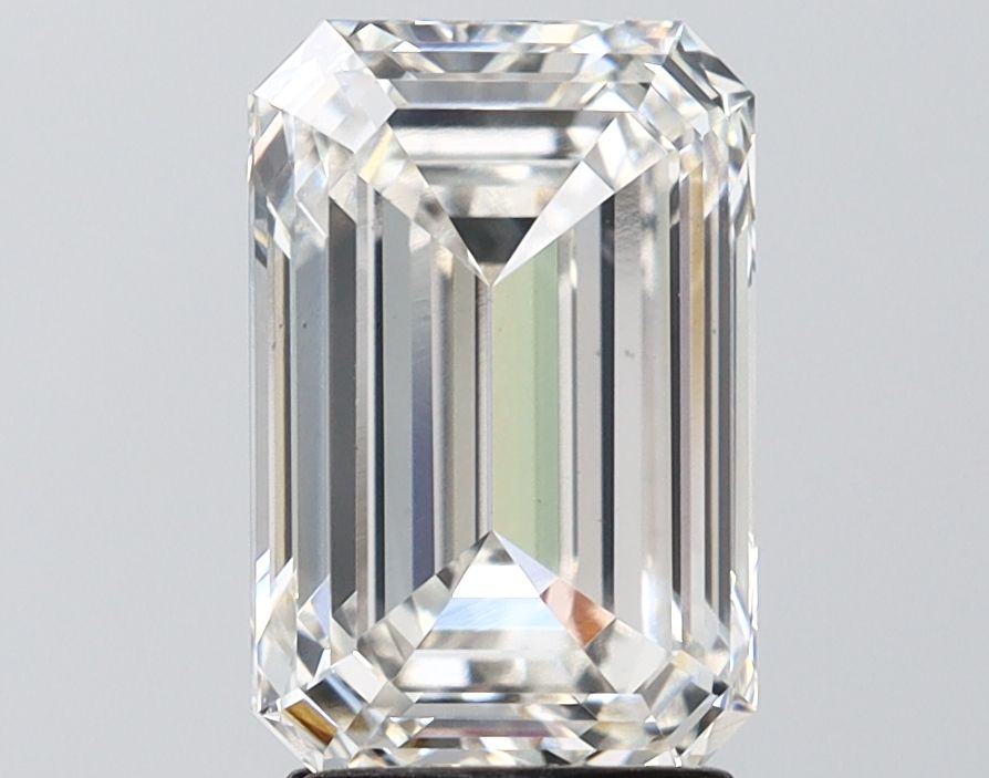 3.04 ct. emerald Lab Grown Diamond front image