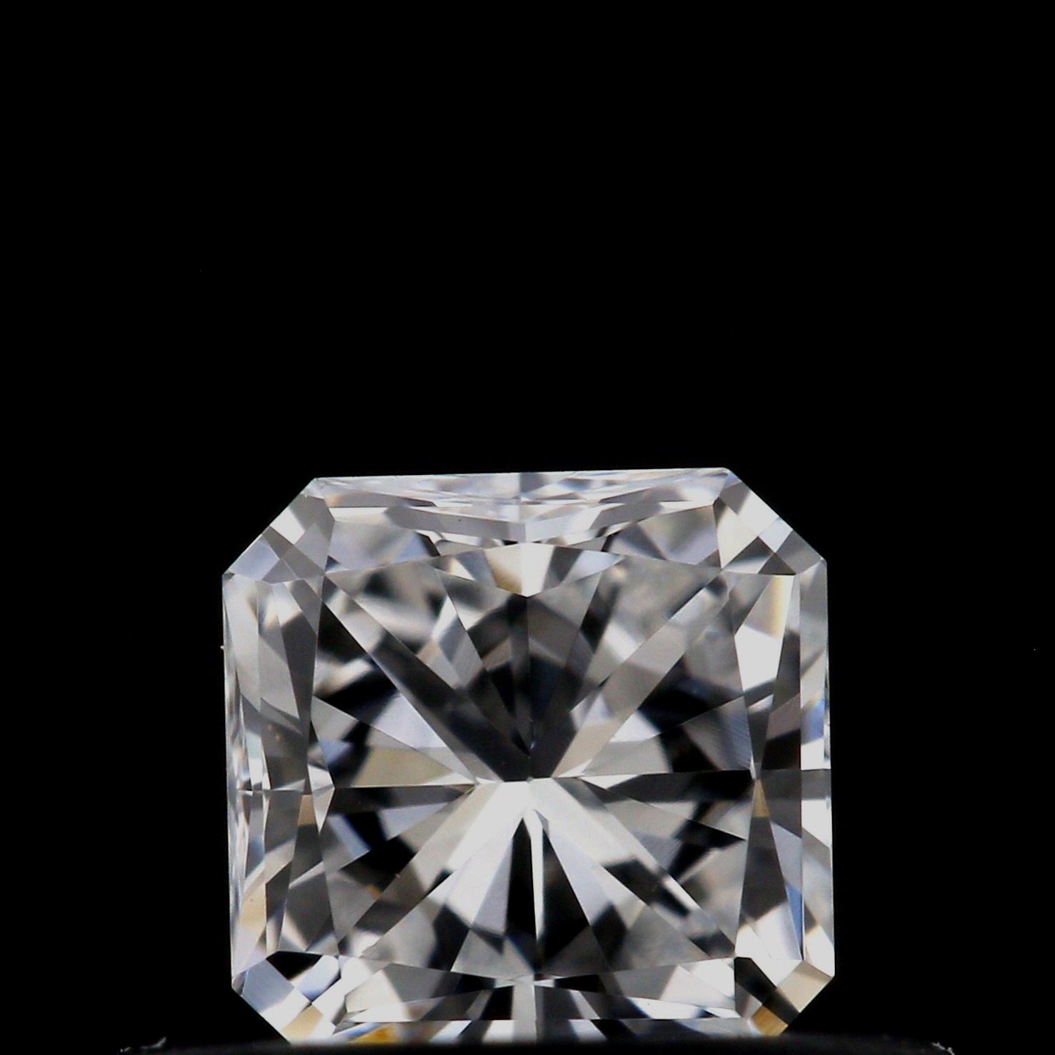 0.35ct Radiant diamond