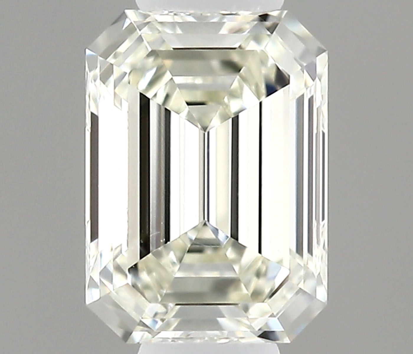 0.29 ct Emerald Diamond