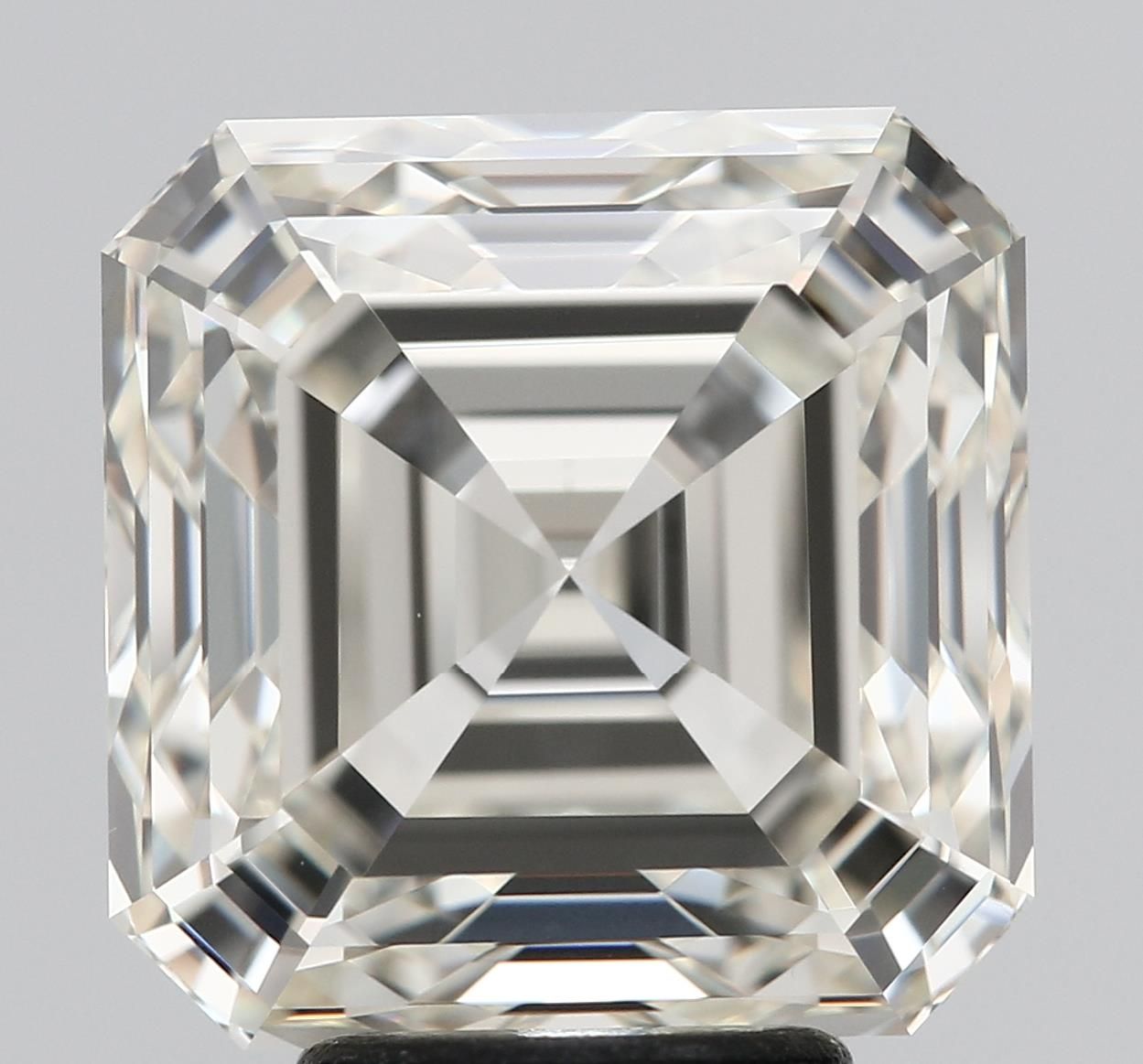 6.02 ct Square emerald Diamond