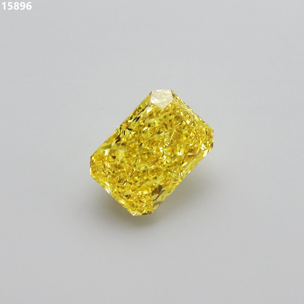 Diament 1.62 ct Fancy Intense Yellow/VVS2