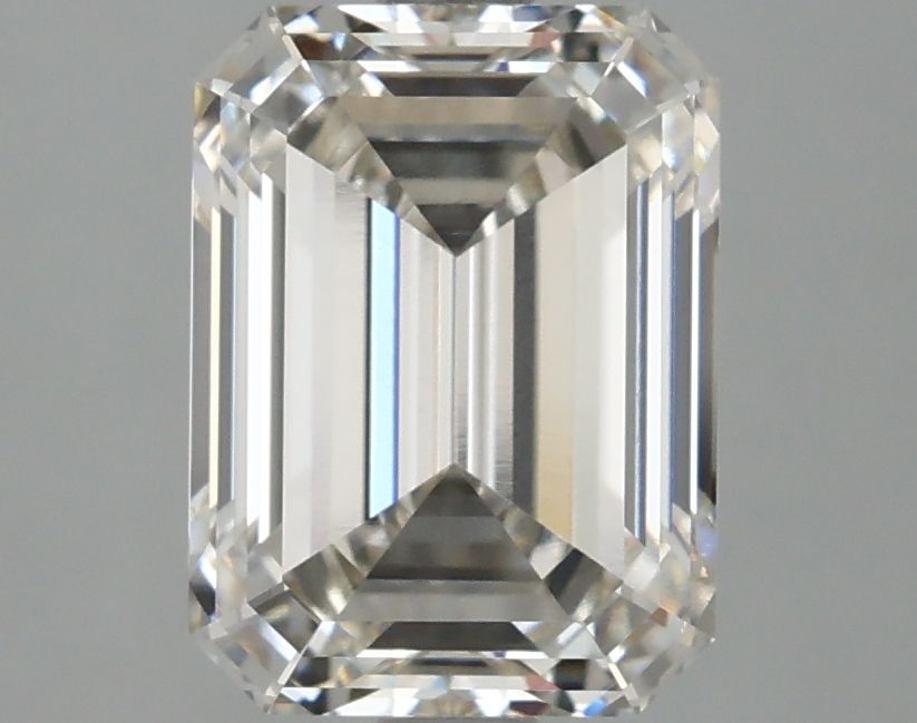 3.08 ct Emerald diamond