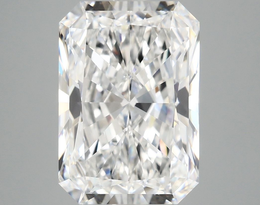 4.89 ct. radiant Lab Grown Diamond front image