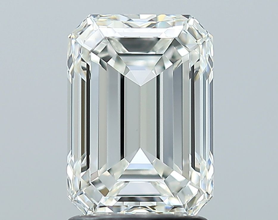 2.01 ct Emerald diamond