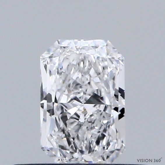 0.32 ct lab-grown Radiant Diamond