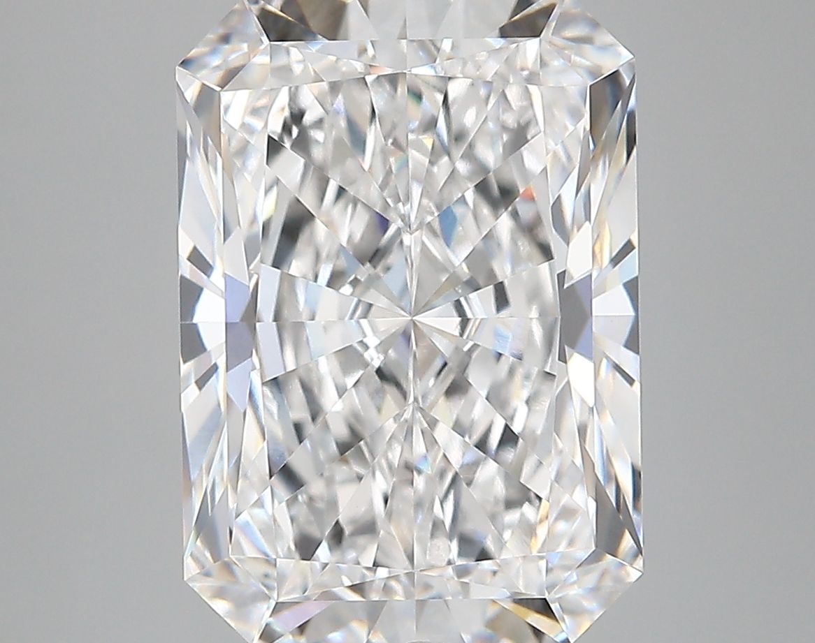 7.01 ct. radiant Lab Grown Diamond front image