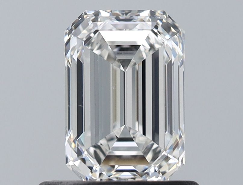0.80 ct Emerald diamond