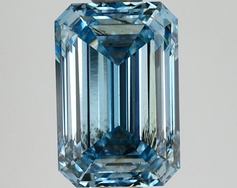 1.65 ct. emerald Lab Grown Diamond front image