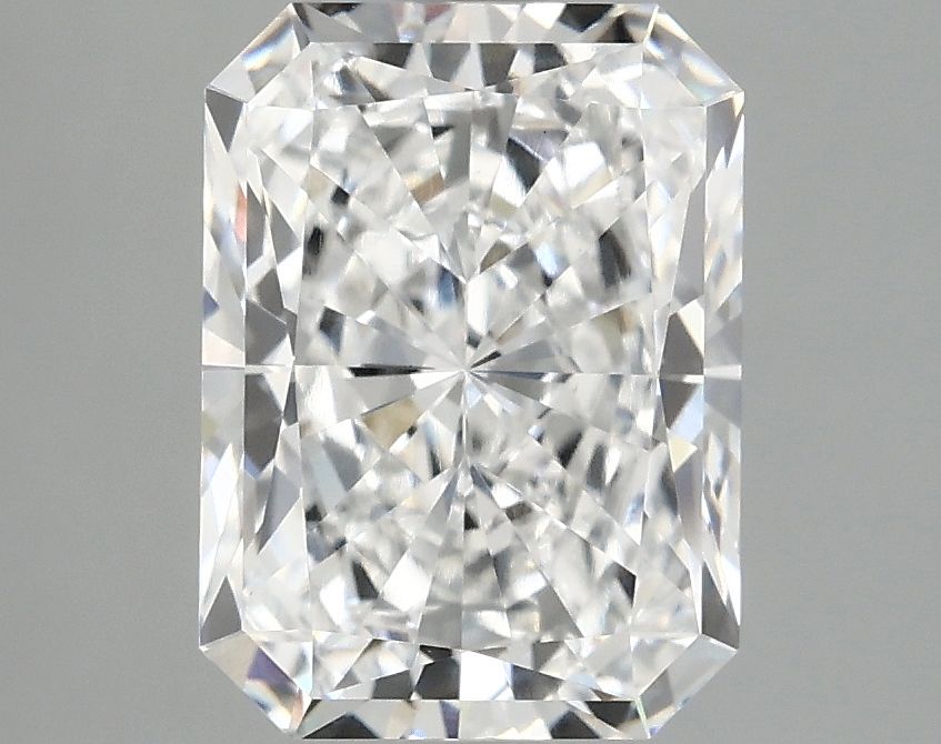 2.90 ct. radiant Lab Grown Diamond front image