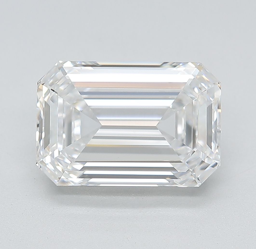 4.20 ct. emerald Lab Grown Diamond front image
