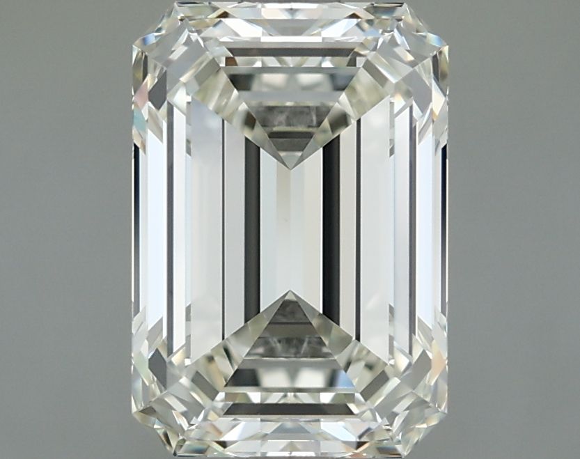 3.03 ct Emerald diamond