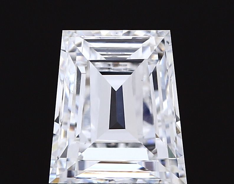 2.08 ct lab-grown Tapered baguette Diamond