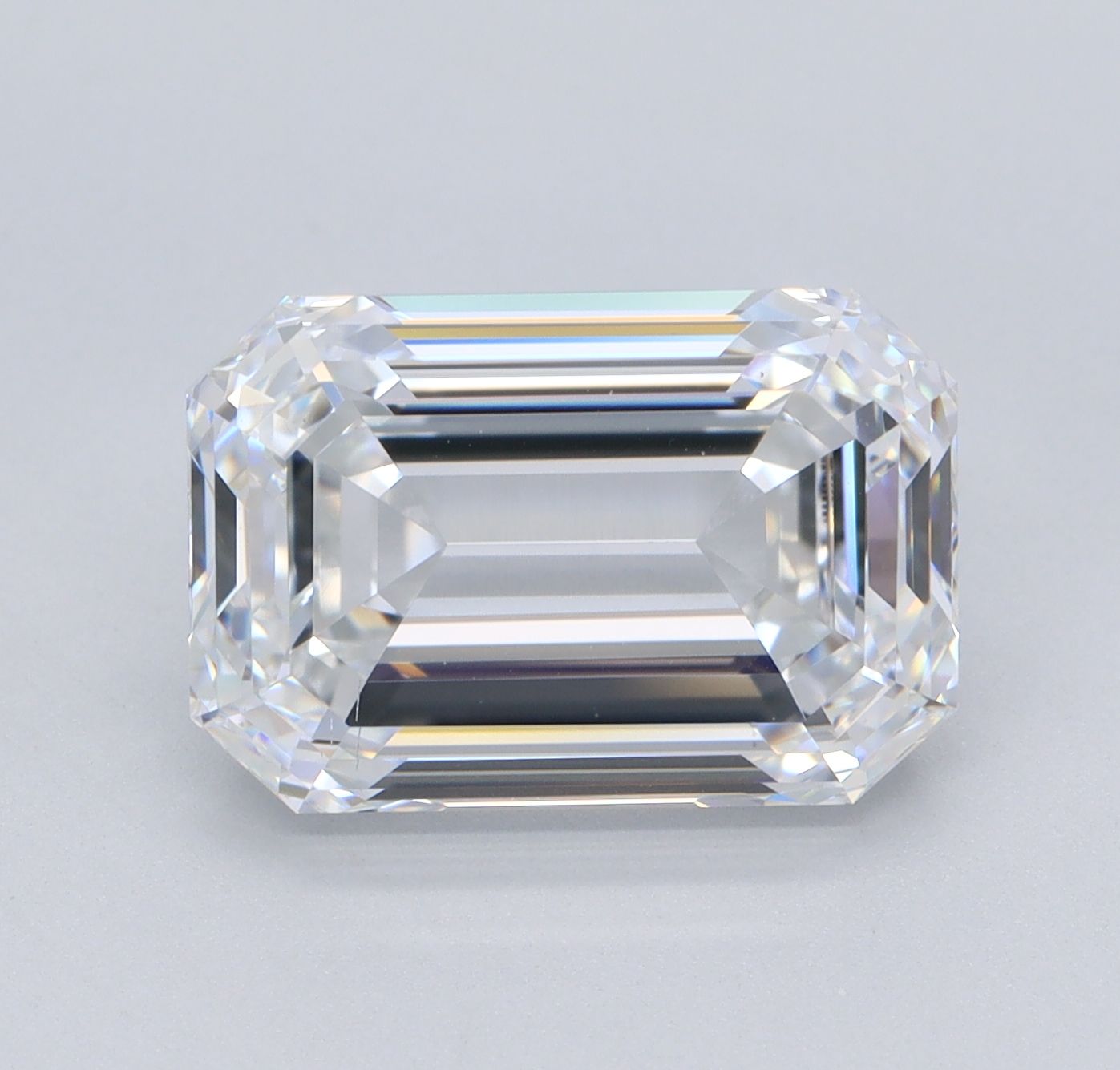 4.52 ct. emerald Lab Grown Diamond front image