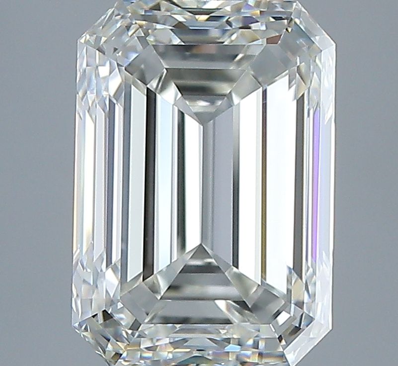 3.01 ct Emerald diamond