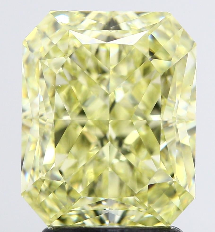 3.09 ct Radiant diamond