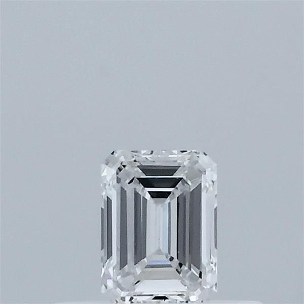 0.3 ct lab-grown Emerald Diamond