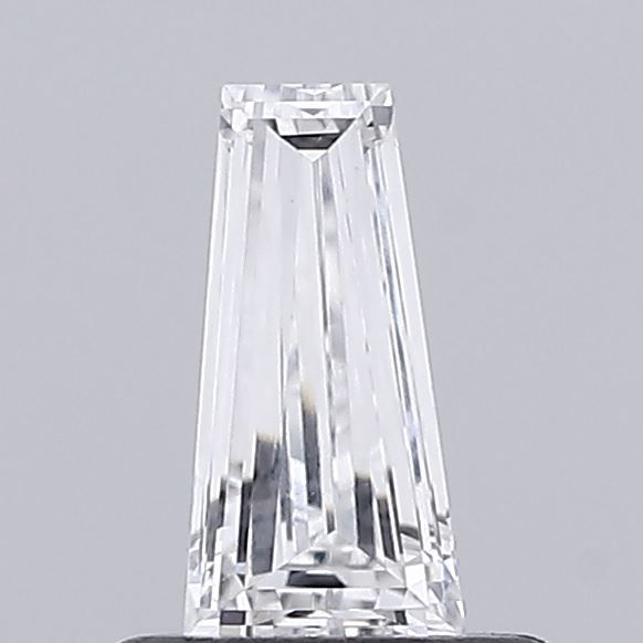 0.58 ct lab-grown Tapered baguette Diamond