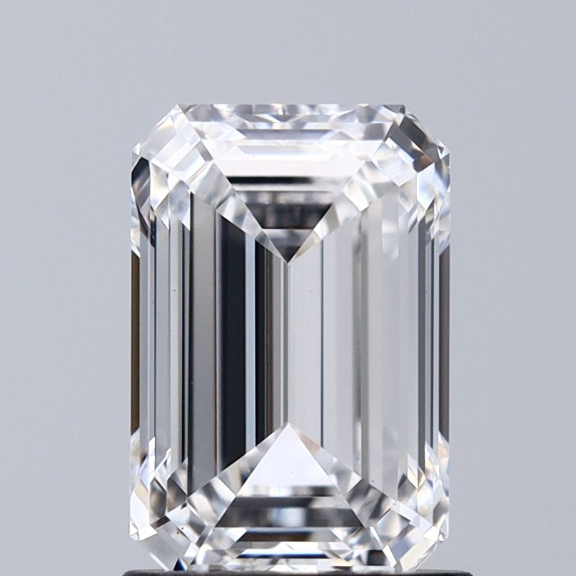 1.54 ct. emerald Lab Grown Diamond front image