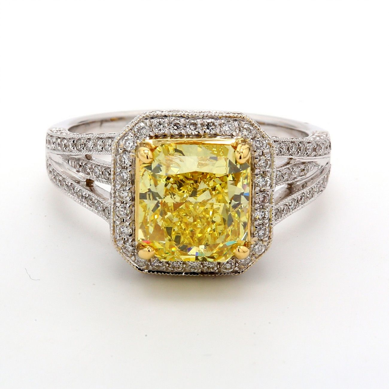 Diament 2.79 ct Fancy Vivid Yellow/I1
