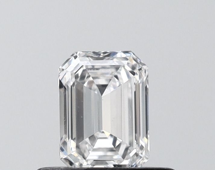 0.47 ct lab-grown Emerald Diamond