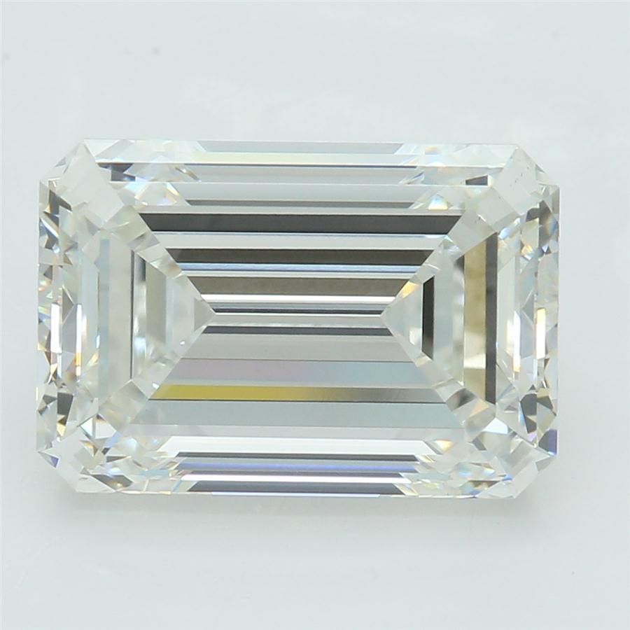 3.02 ct Emerald diamond