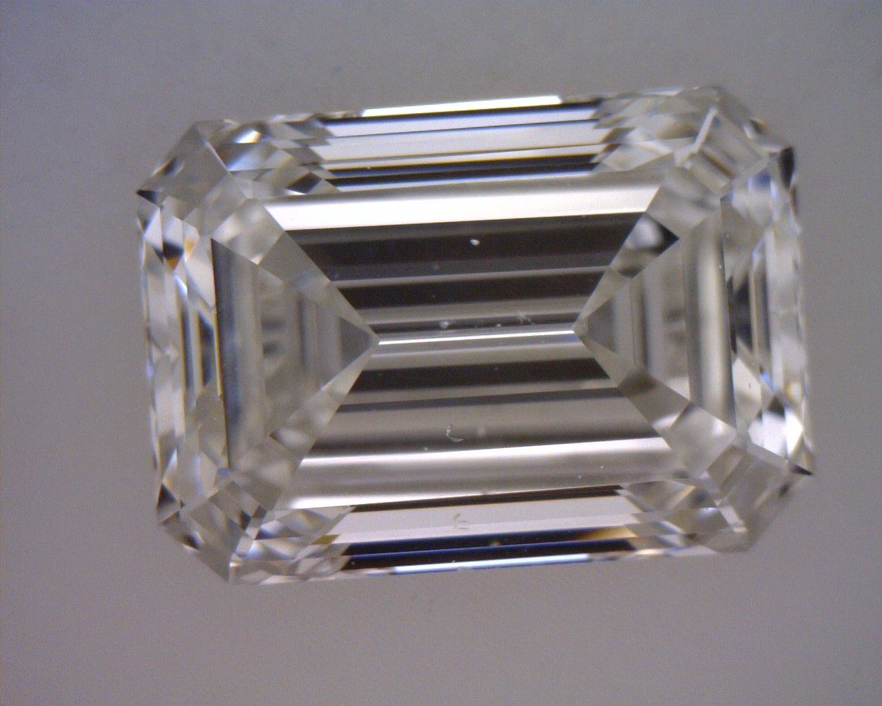 1.63 ct Emerald diamond