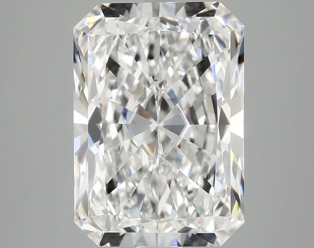 4.82 ct. radiant Lab Grown Diamond front image