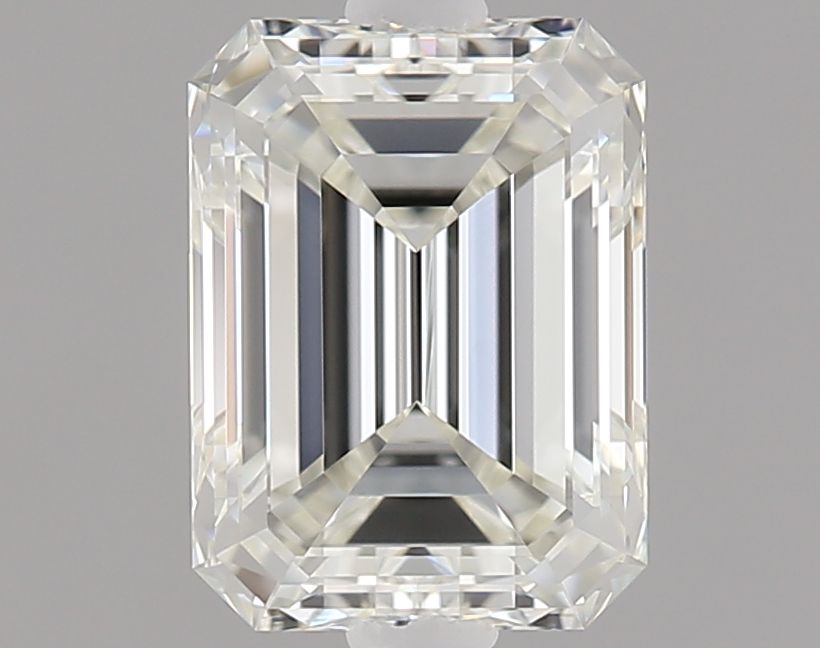 0.80 ct Emerald diamond