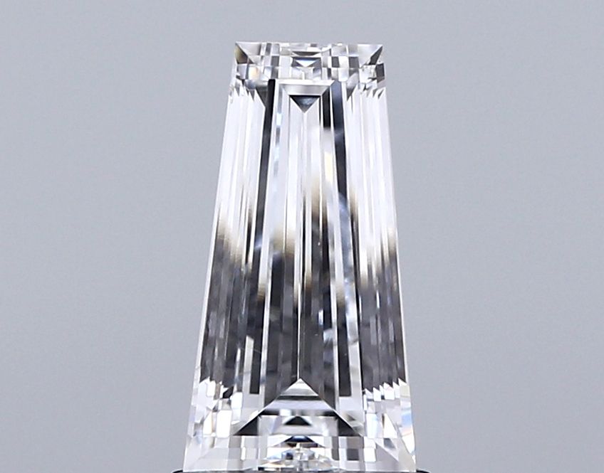 1.31 ct lab-grown Tapered baguette Diamond