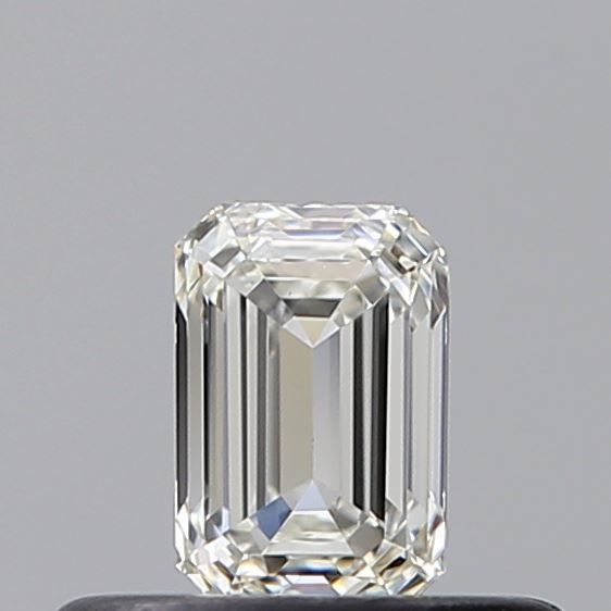 0.30 ct Emerald diamond