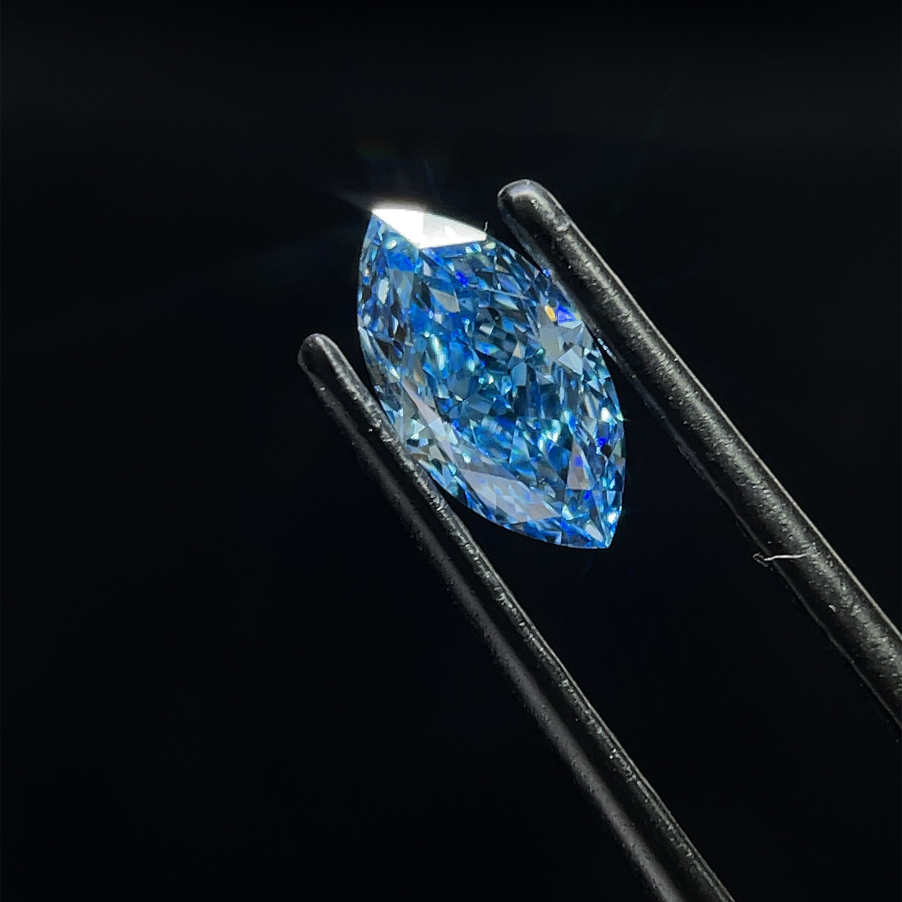 1.01 ct. marquise Lab Grown Diamond front image