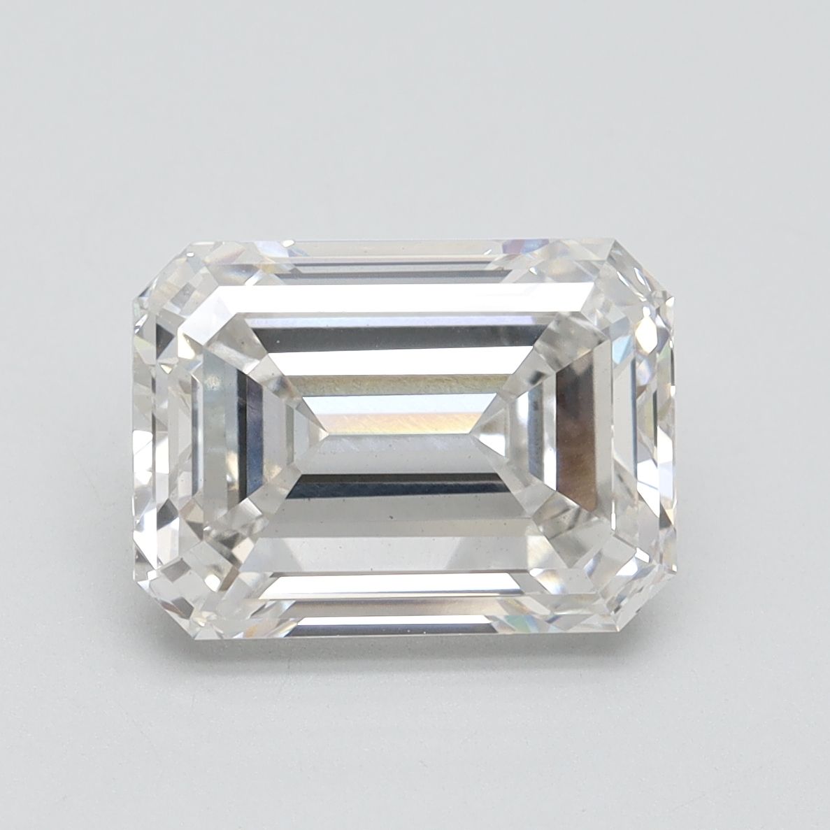 4.05 ct. emerald Lab Grown Diamond front image
