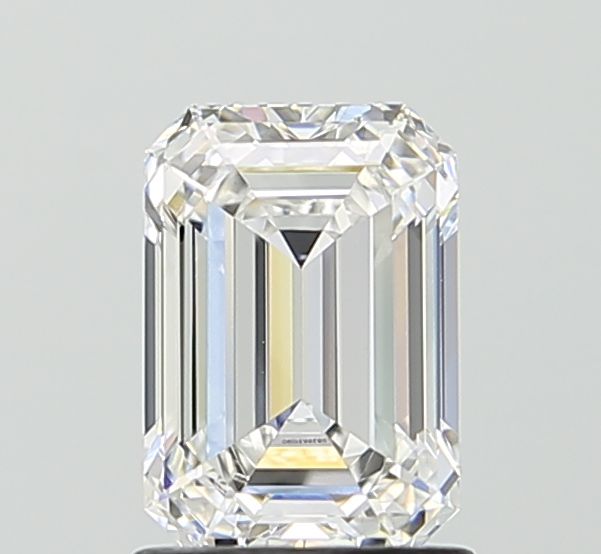 1.52 ct. emerald Lab Grown Diamond front image