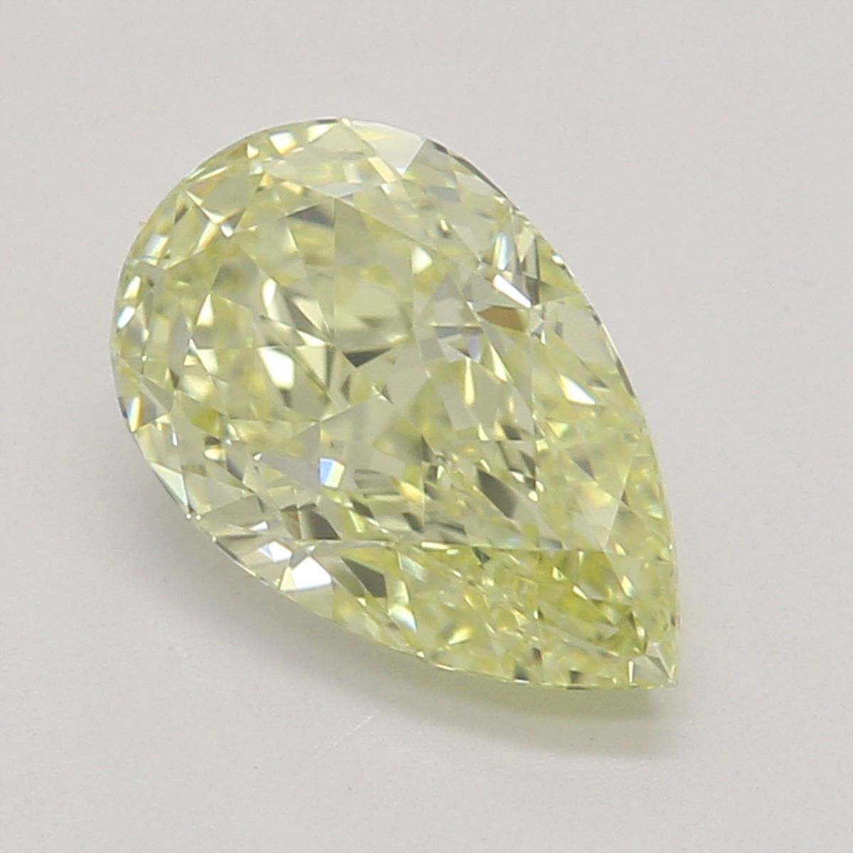 Diament 0.84 ct Fancy Light Yellow/VVS1