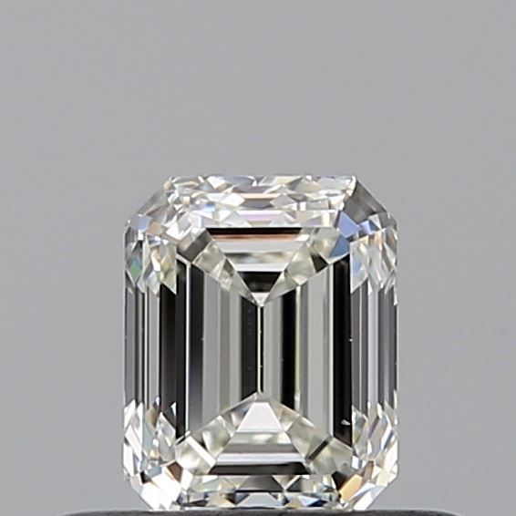 0.40 ct Emerald diamond