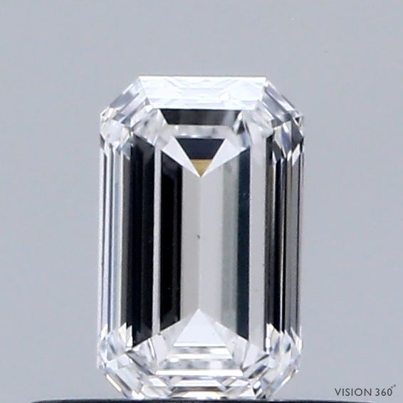 0.4 ct lab-grown Emerald Diamond