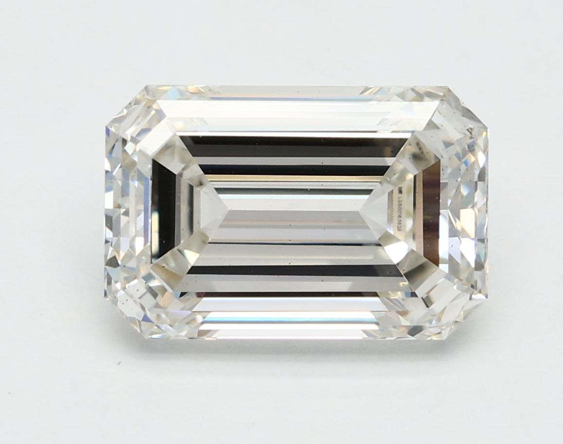 3.11 ct Emerald diamond