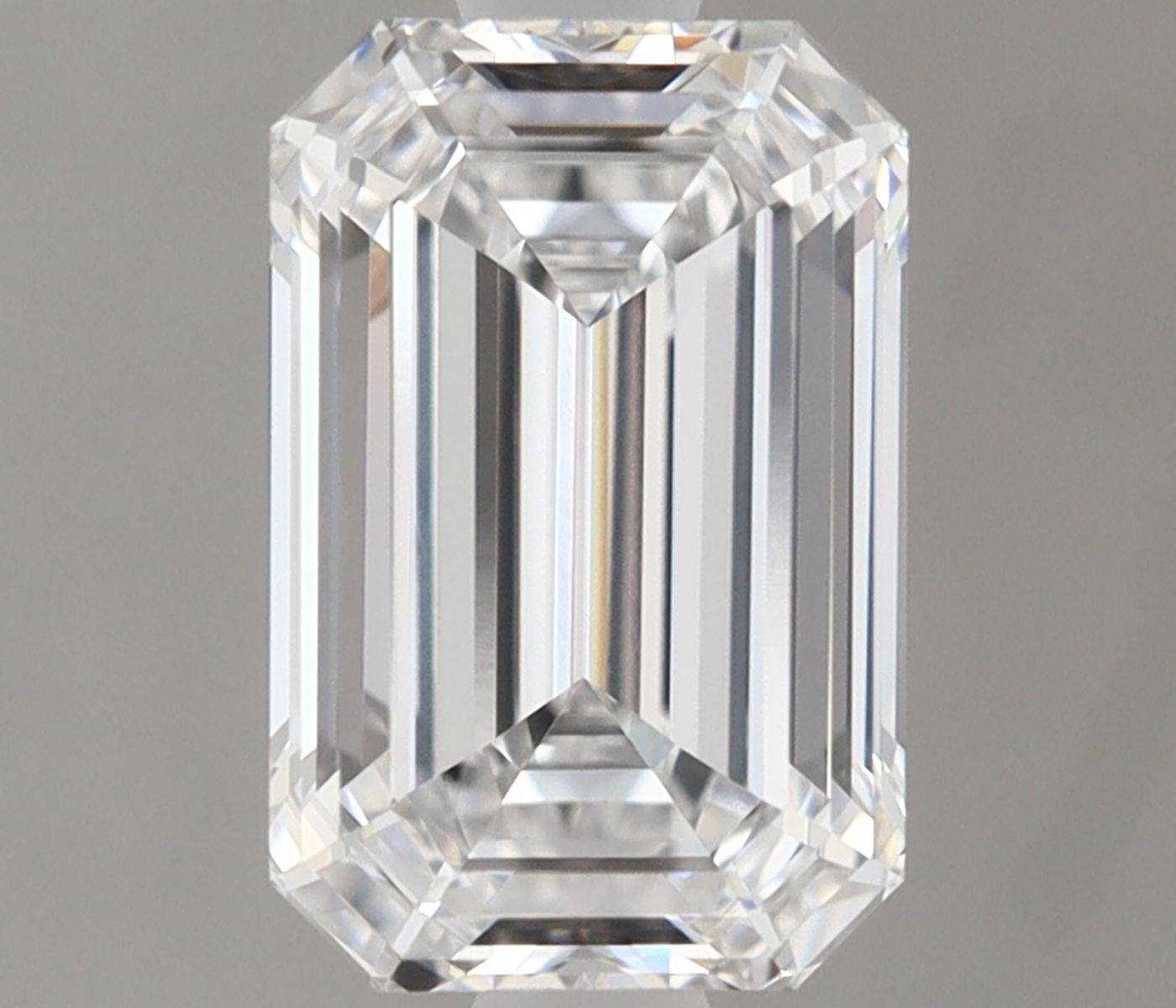 1.12 ct. emerald Lab Grown Diamond front image