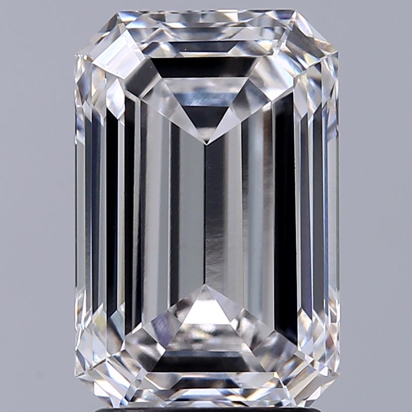 2.57 ct. emerald Lab Grown Diamond front image