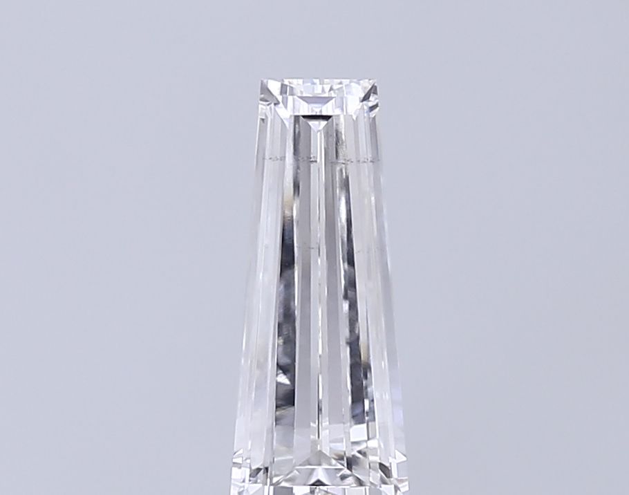 1.06 ct lab-grown Tapered baguette Diamond