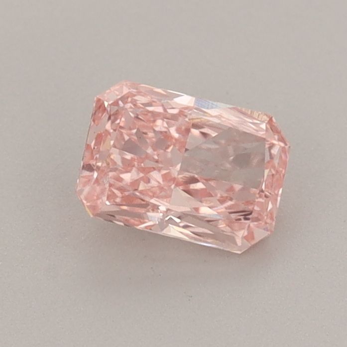 0.53 ct Radiant diamond