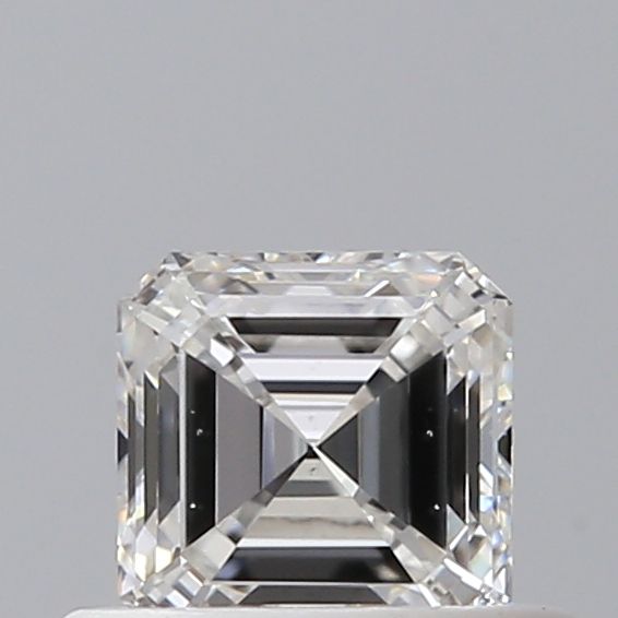 0.45 ct Square Emerald diamond