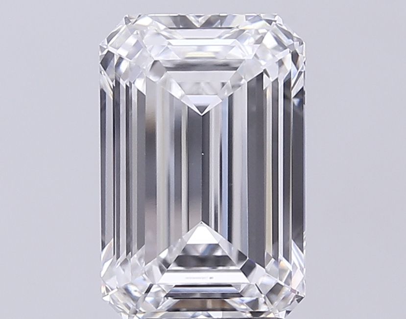 4.56 ct. emerald Lab Grown Diamond front image
