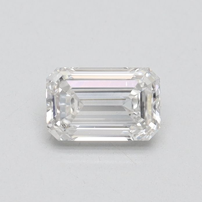 0.42 ct Emerald diamond