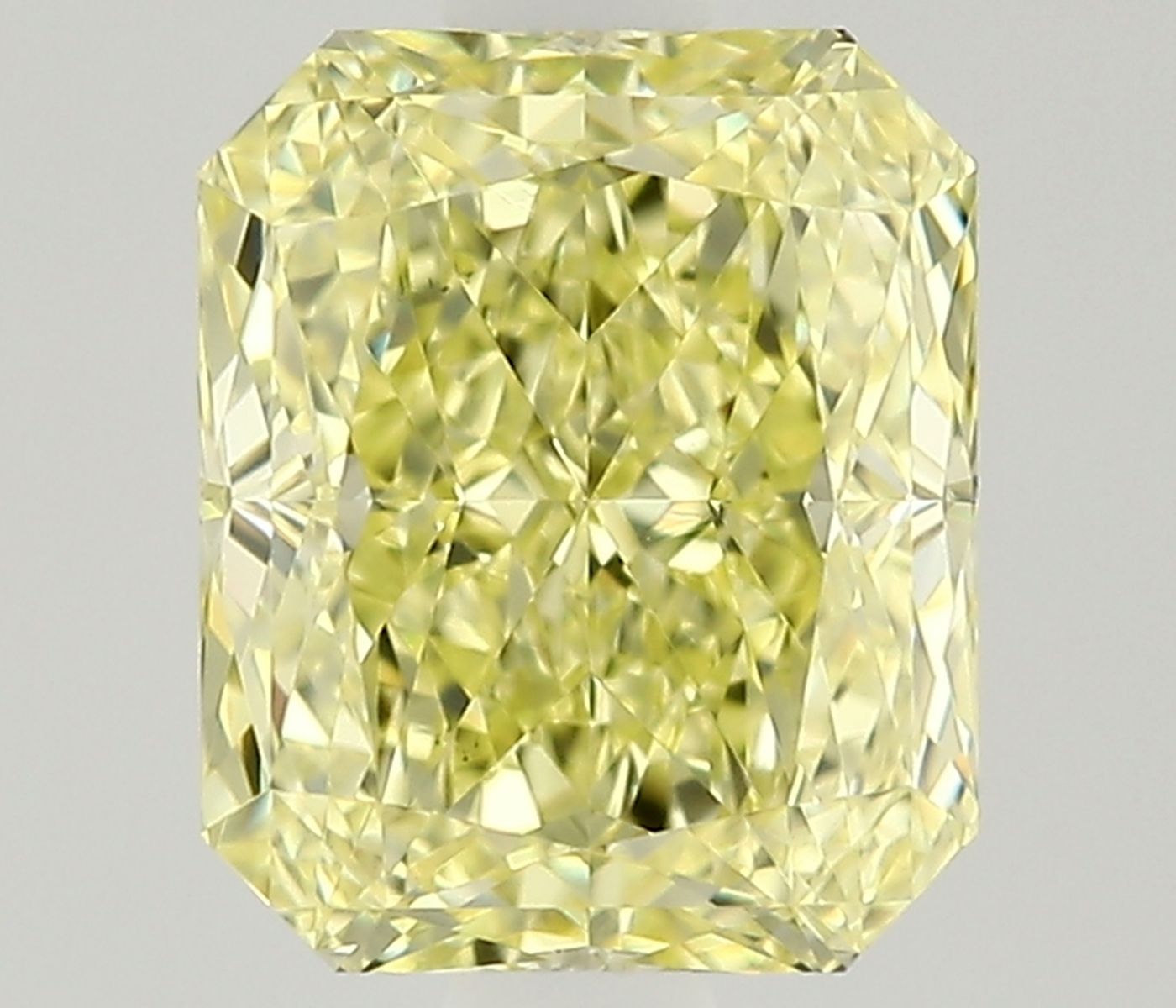 0.86 ct Radiant diamond