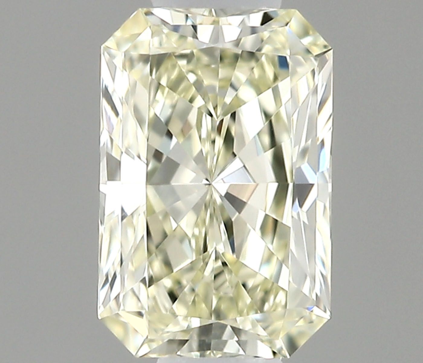0.42ct Radiant diamond