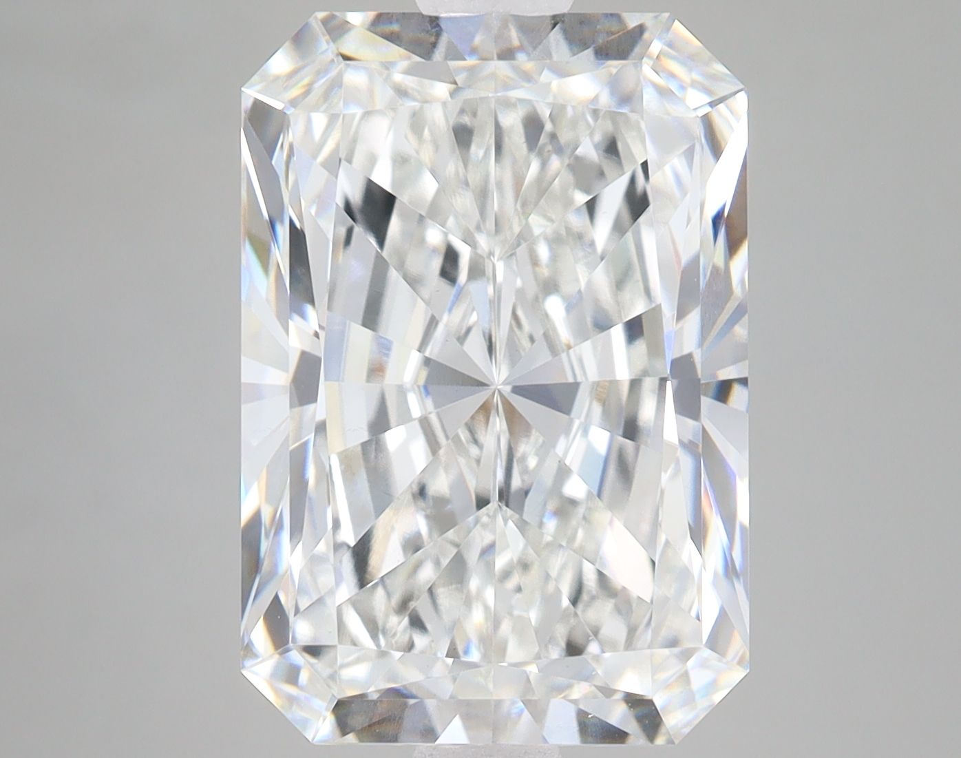 8.95 ct. radiant Lab Grown Diamond front image